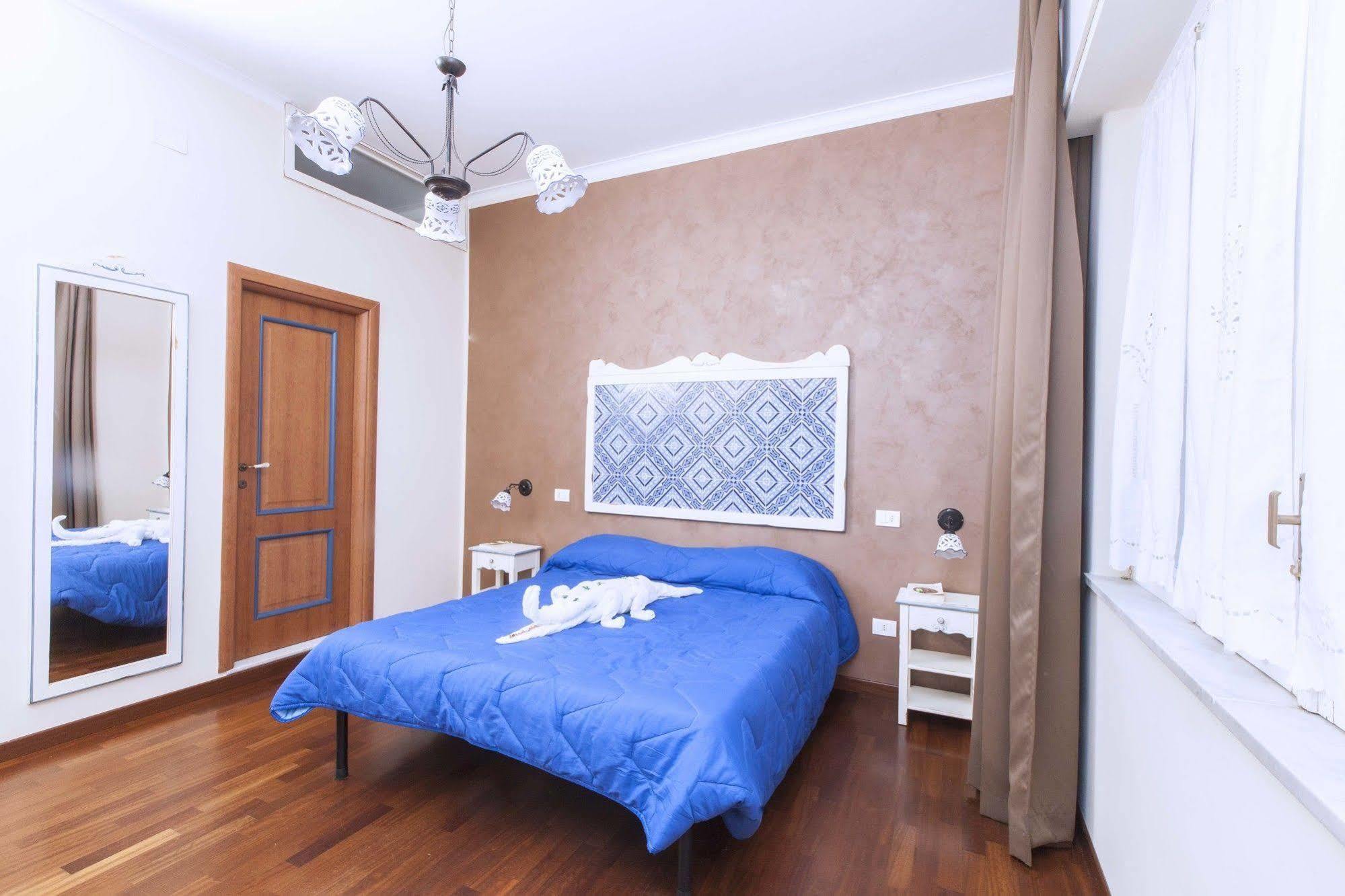 Couette-café Stupor Mundi 3*